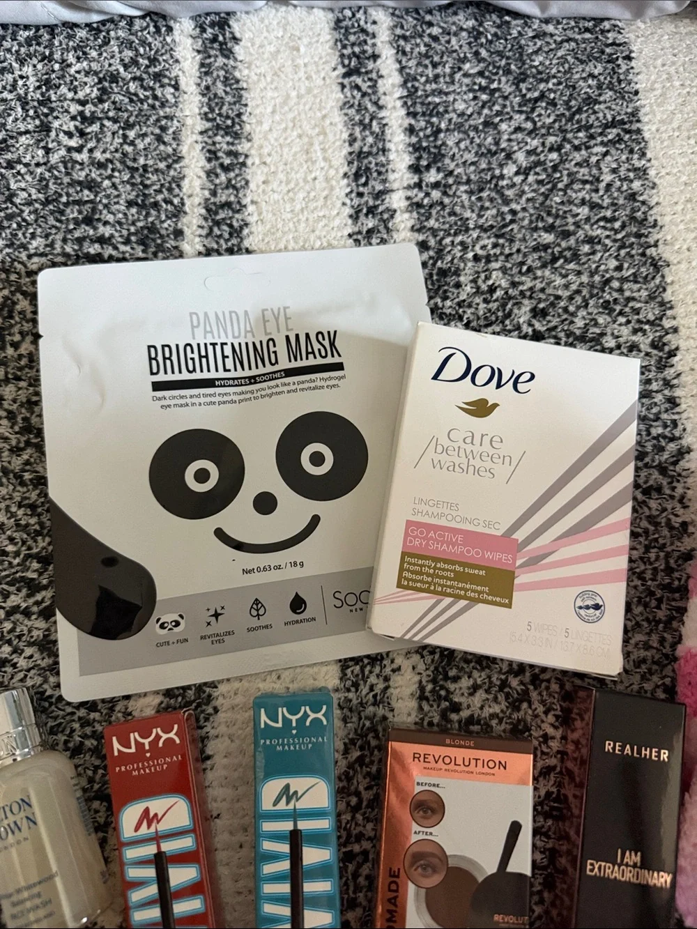 Women’s Beauty Bundle of 8 Items!